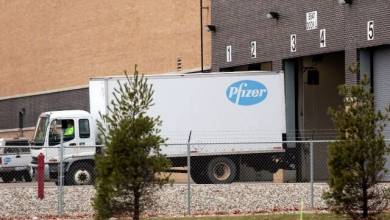 پزشکی نخستین کامیون های حامل واکسن فایزر راهی بیمارستان های آمریکا شد