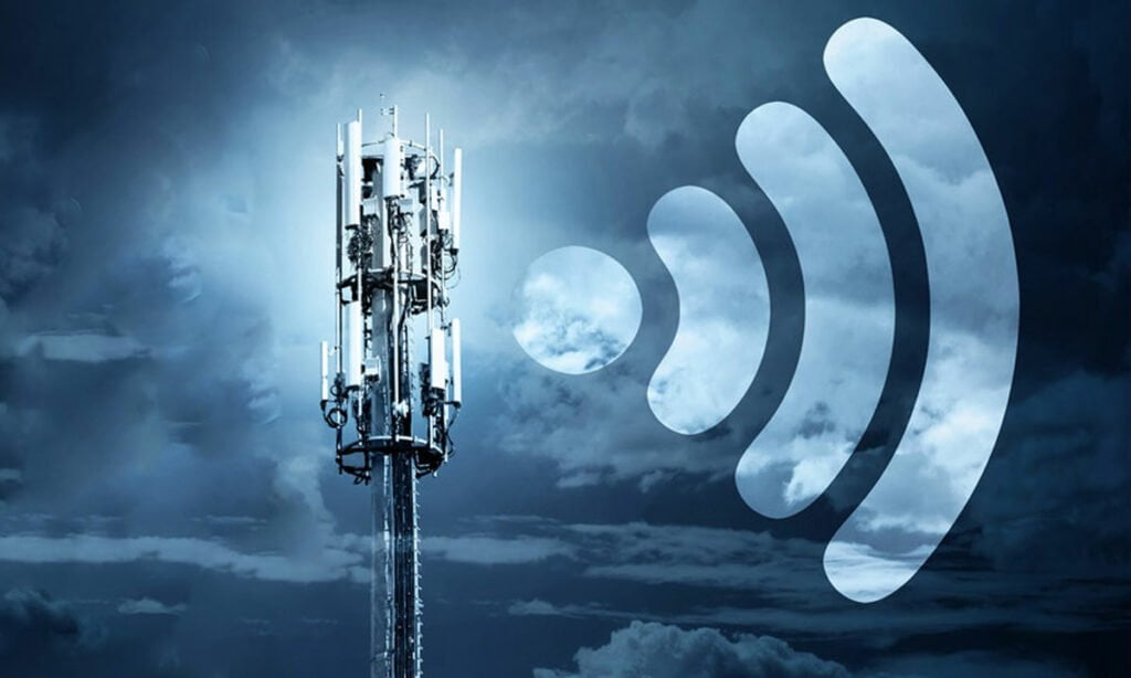 وزیر ارتباطات: سال ۱۴۰۱ قطعی اینترنت از قبل برنامه‌ریزی‌شده نداشتیم
