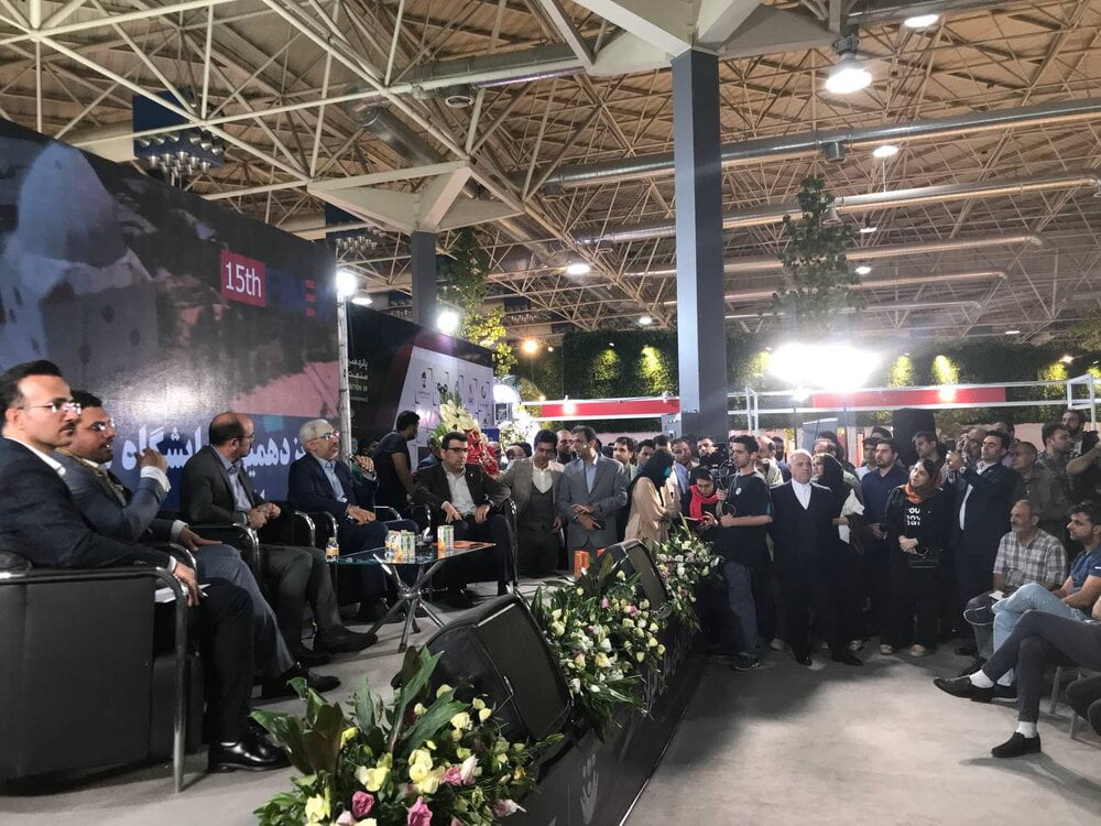 خودرو کاهش نرخ دلار روی فروش شرکتها اثر نخواهد داشت/ مانعی برای عرضه خودرو در بورس وجود ندارد