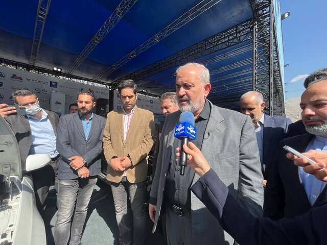 پیگیر تحویل همه خودرو‌های وارداتی هستیم/حذف سامانه یکپارچه صحت ندارد