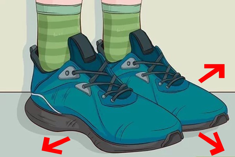 How to widen sneakers