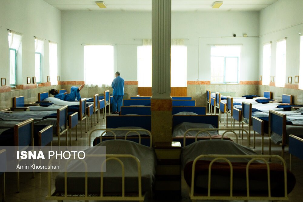 اهواز آغاز انتقال بیماران مزمن از بیمارستان اعصاب و روان اهواز به بهزیستی