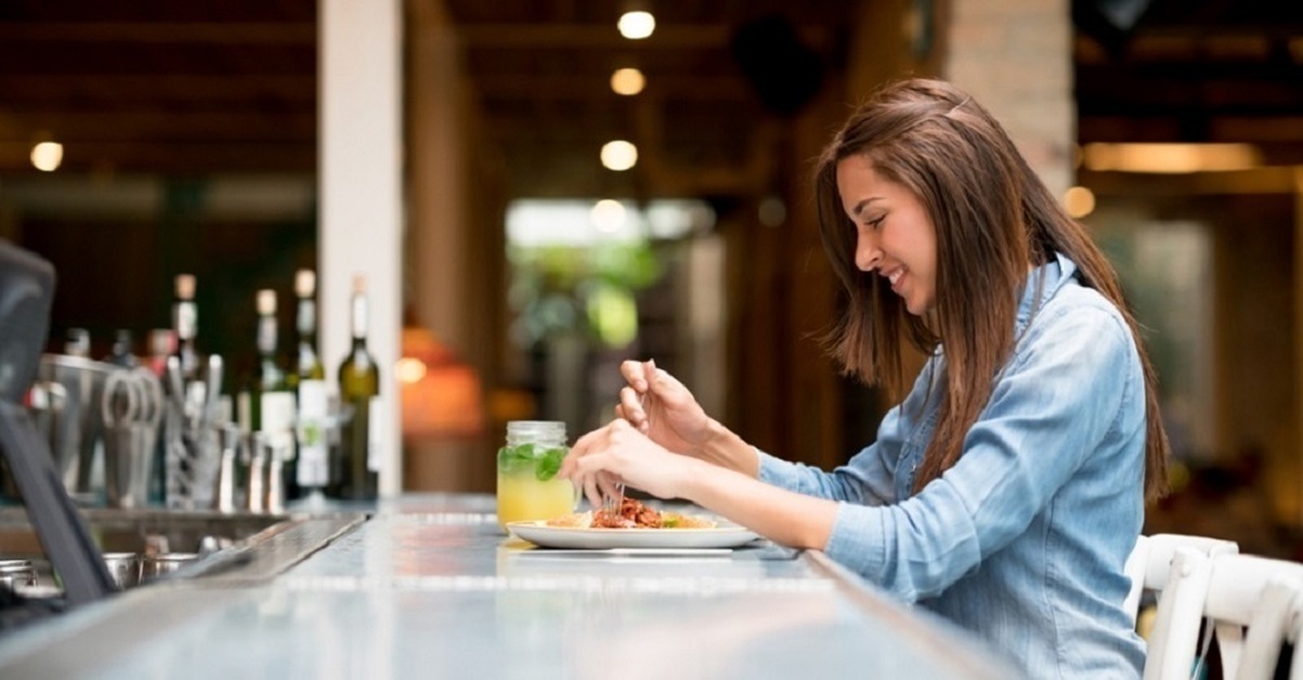 پزشکی این نشانهها میگوید شما درونگرایی با اعتماد به نفس هستید