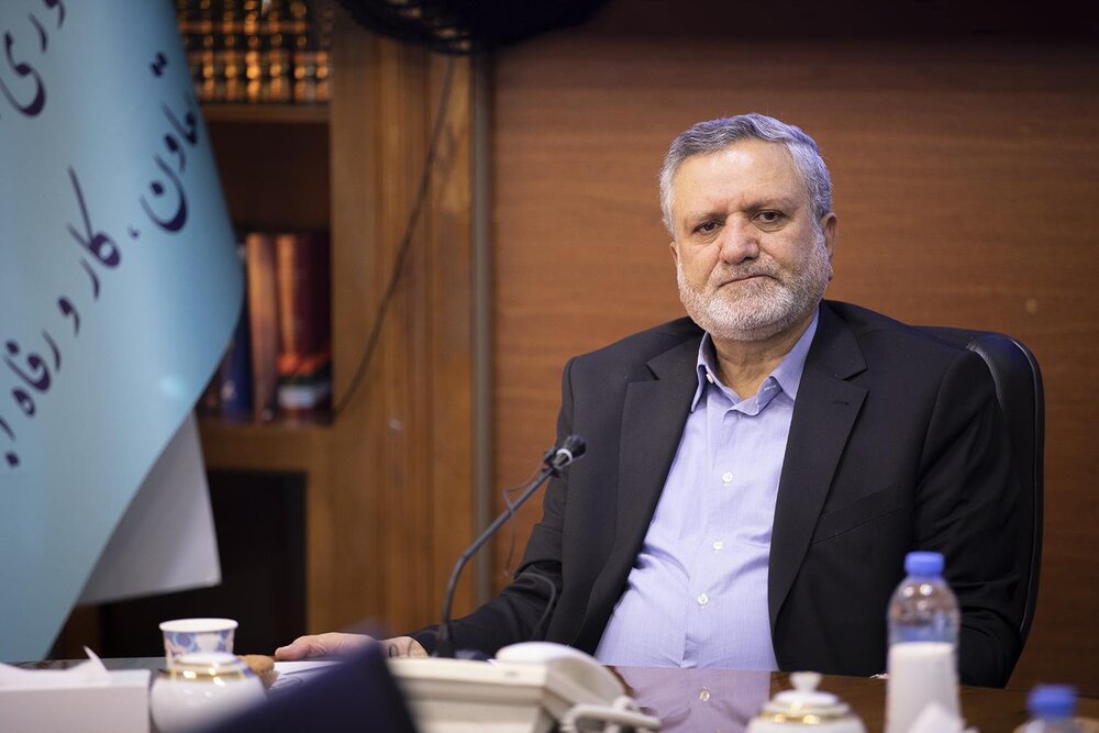 هرمزگان وزیر کار با هدف بررسی تخصصی موضوعات حوزه کار و اشتغال وارد هرمزگان شد