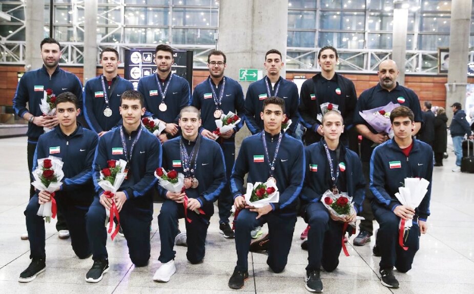 عمومی شناگر قابل داریم آب نداریم!