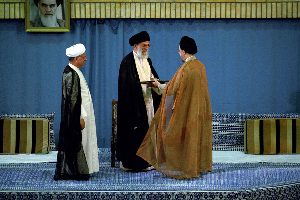 ۴۰ نکته خاص در ۱۳ حکم تنفیذ/ آنچه باید درباره حکم تنفیذ روسایجمهور ایران بدانید