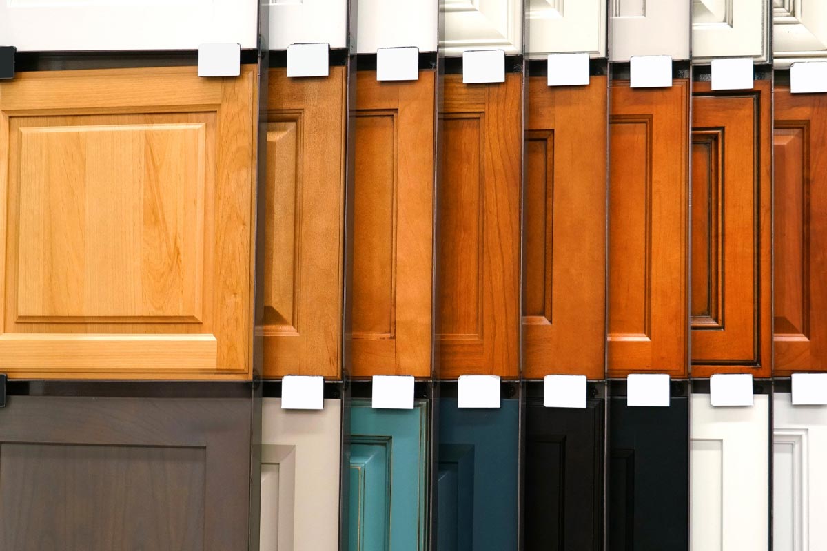 اجرای رنگ پلی&zwnj;اورتان روی ام دی اف