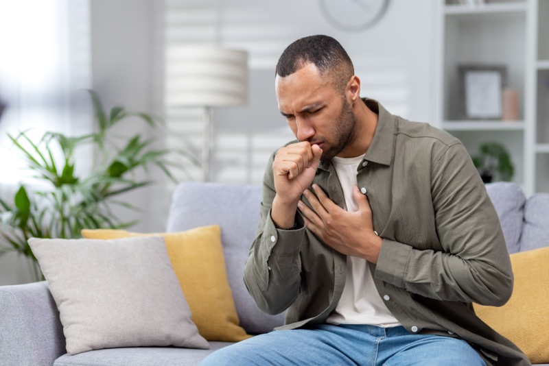 روش‌ های مؤثر برای کاهش سرفه و تسکین گلودرد